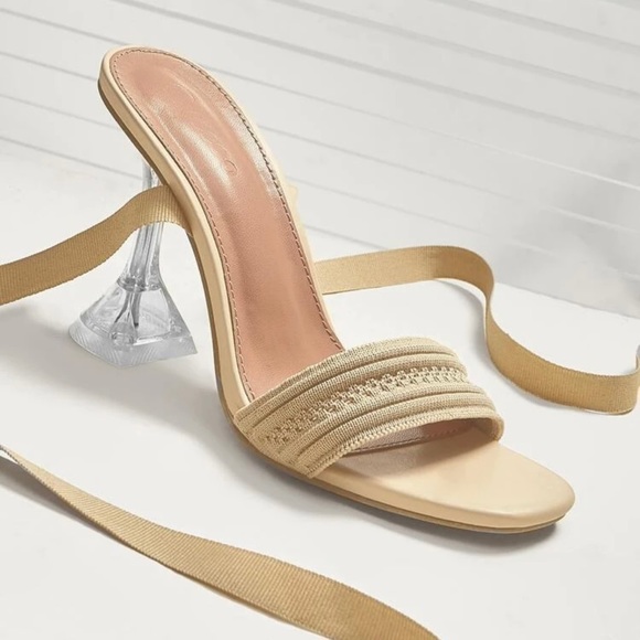 NEW Ankle Strap Sandals Clear Heels in nude - Picture 2 of 7